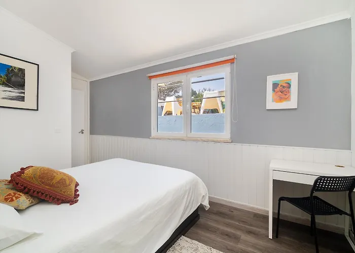 Casa de Férias Whome Sea Breeze House With Pool & Bbq In Ericeira Santo Isidoro