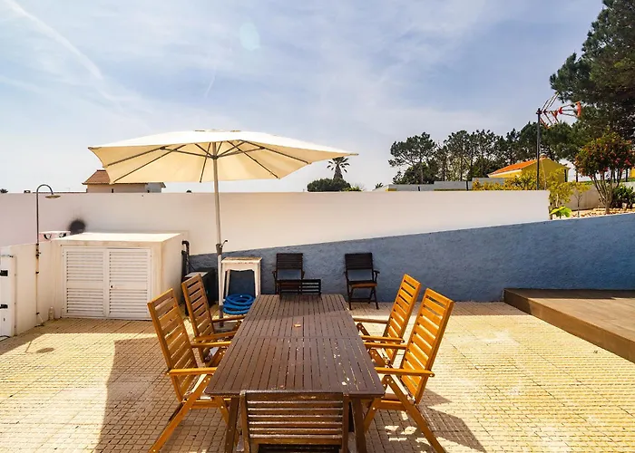 Casa de Férias Whome Sea Breeze House With Pool & Bbq In Ericeira Santo Isidoro
